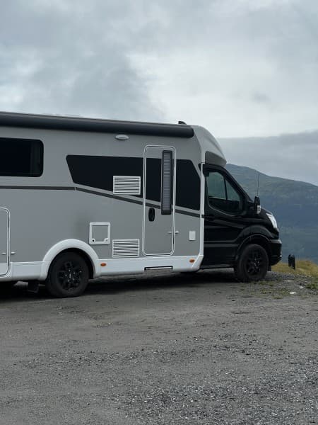 Viktorias Ford Husbil – Ösmo