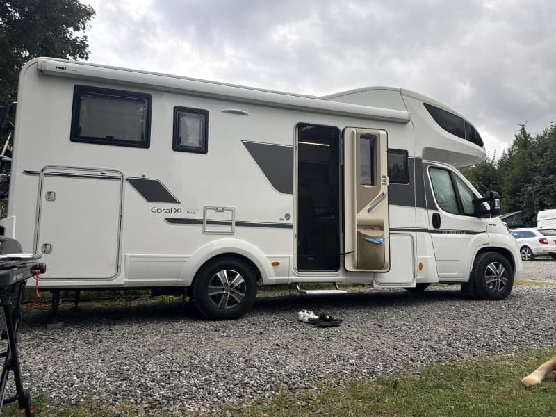 Adria Coral xl 670sp +, Oskar:s Husbil – Ljungby