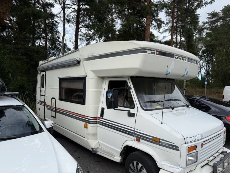 Kurddosts Husbil – Upplands Väsby