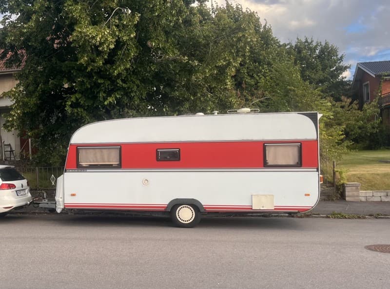 Kabe Smaragd, Amanda:s Husvagn – Mjölby