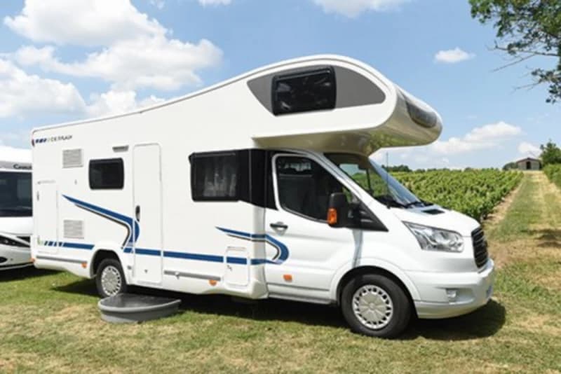 Chausson Wohnmobil von Fabien – Gland