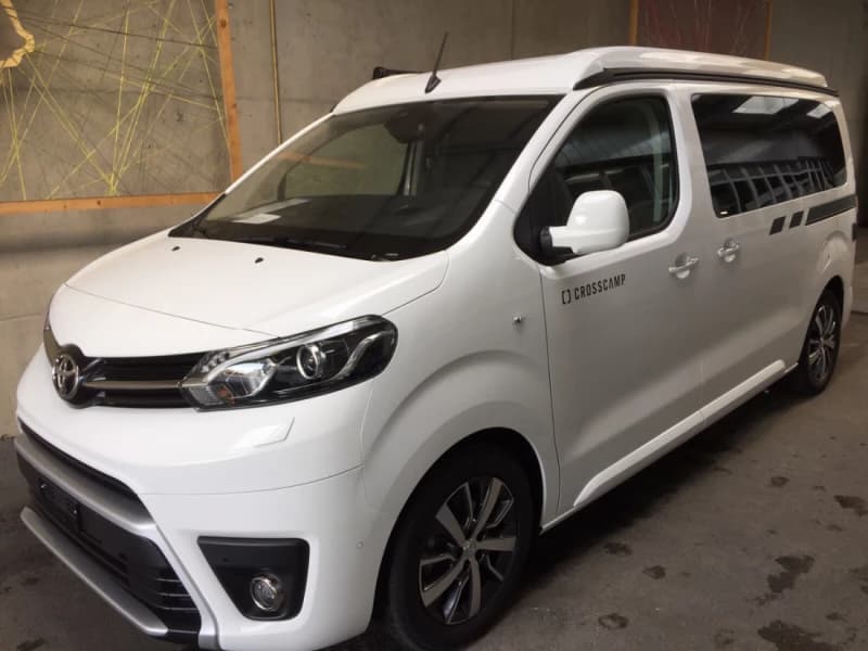 Toyota Campingbus von Manuel – Benken