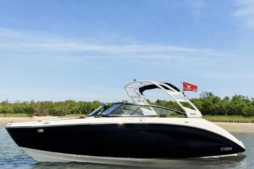 25 Foot Yamaha 252 S Luxury Boat – Fort Lauderdale