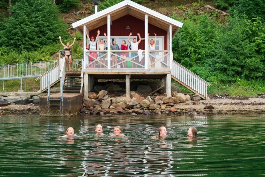 Vedeldad bastu med havsutsikt – Uddevalla
